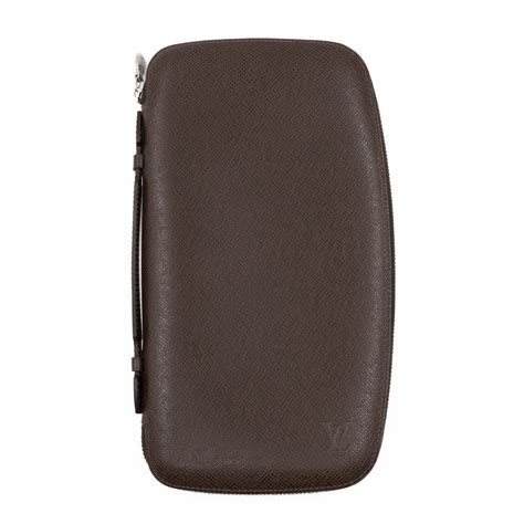 LOUIS VUITTON Taiga Atoll Travel Organizer Grizzli